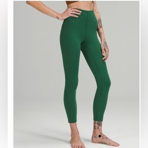 Lululemon Instill 25” legging. Green size 6